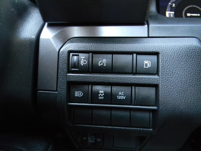 Used 2025 Toyota Tacoma TRD Off-Road AWD/4WD image 19