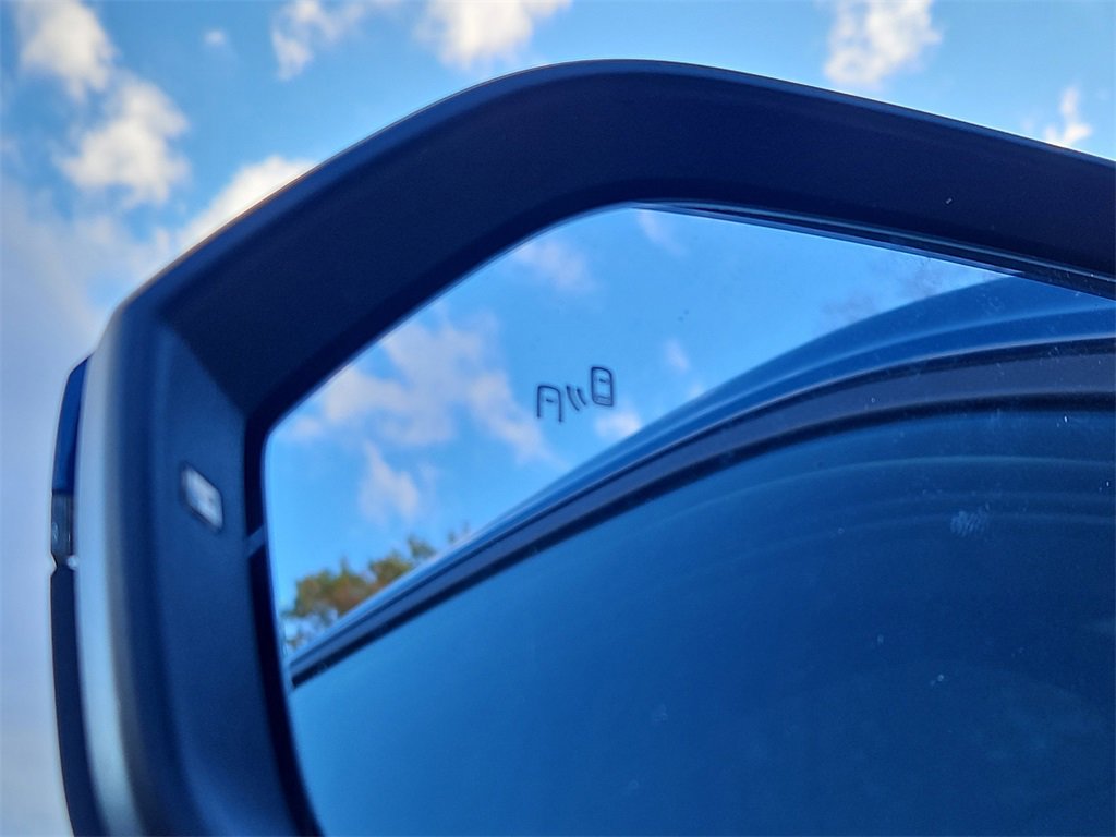 New 2026 Volkswagen Atlas Cross Sport SE image 15