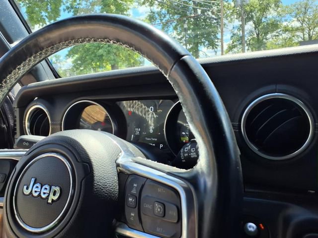 Certified 2022 Jeep Wrangler Unlimited Sahara w/ Cold Weather Group image 21