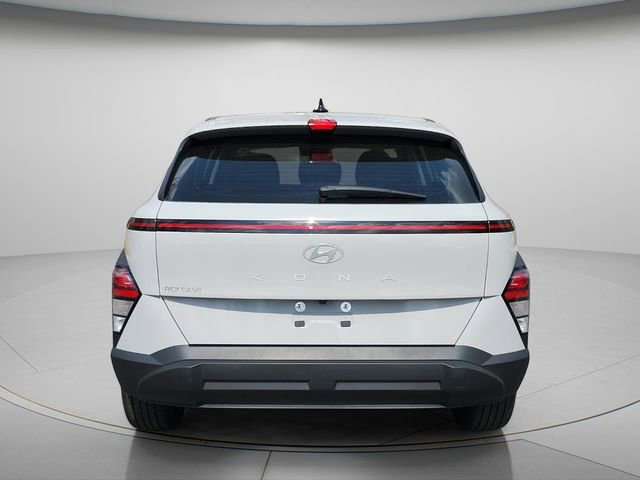 Certified 2024 Hyundai Kona SE image 5