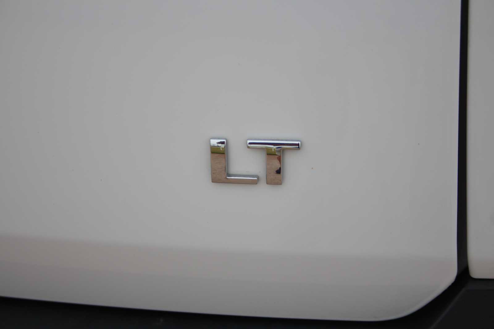 Used 2023 Chevrolet Traverse LT FWD image 11