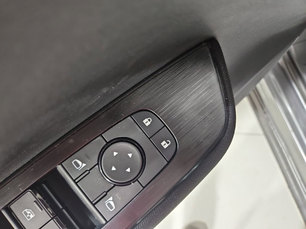 New 2026 Nissan Kicks S image 11