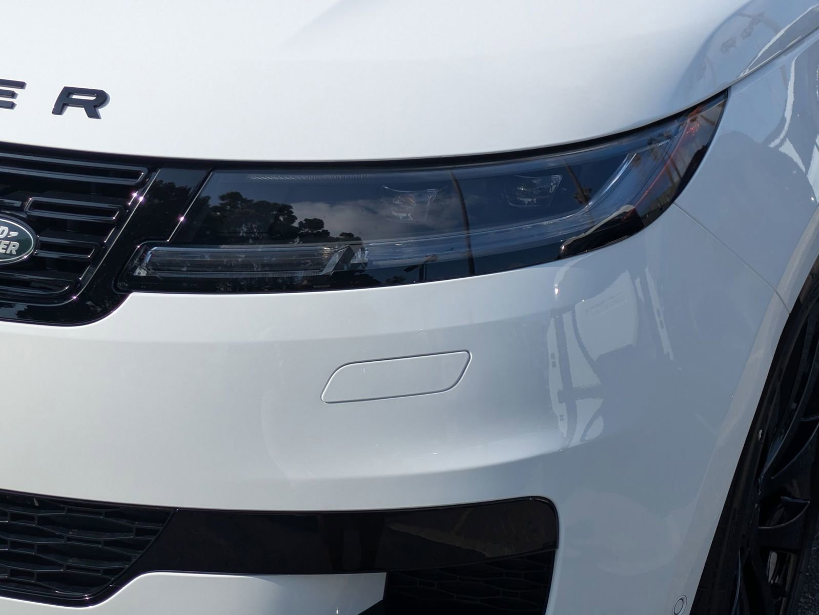New 2026 Land Rover Range Rover Sport Dynamic SE AWD/4WD image 9