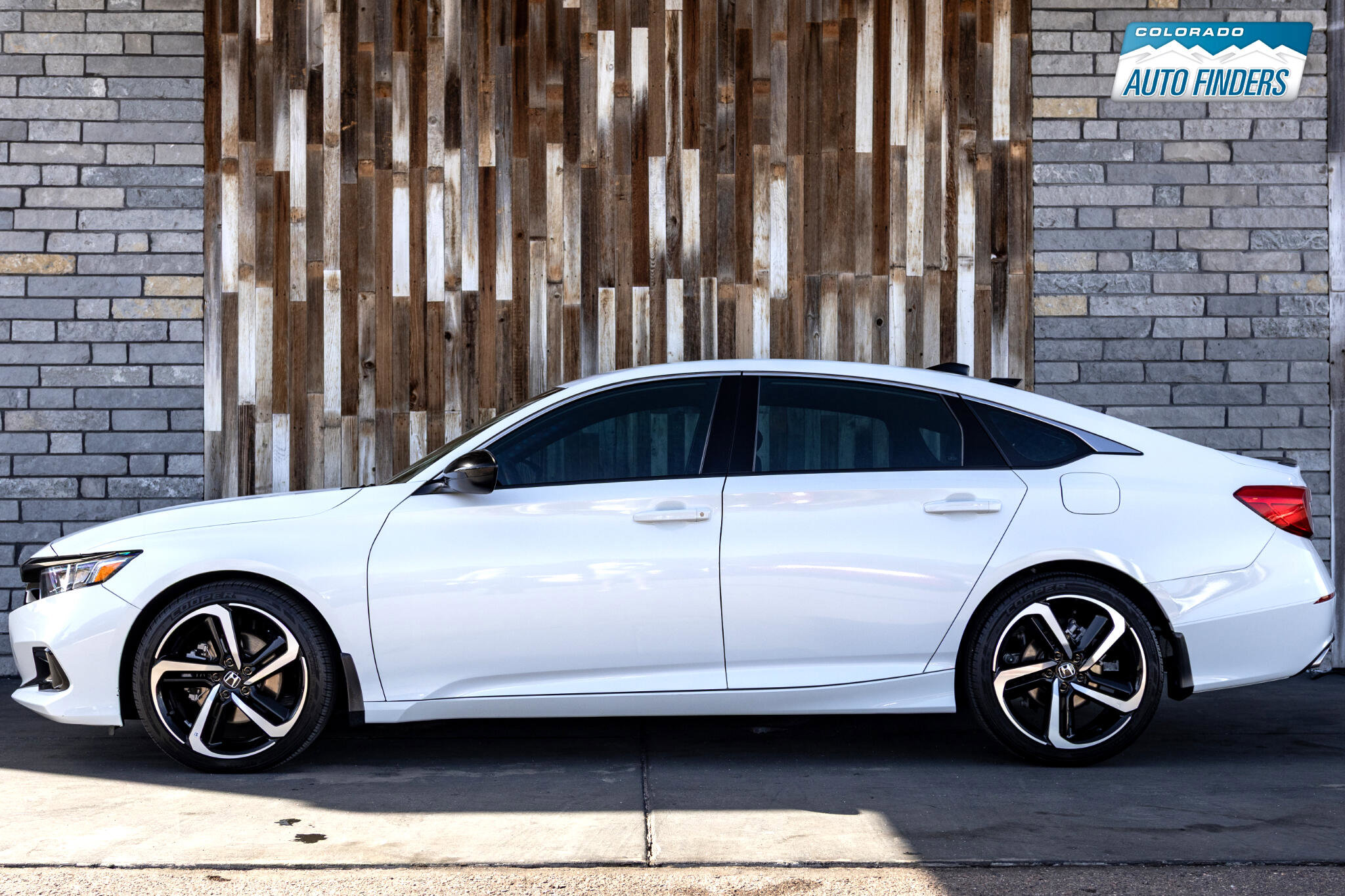 Used 2022 Honda Accord Sport image 2