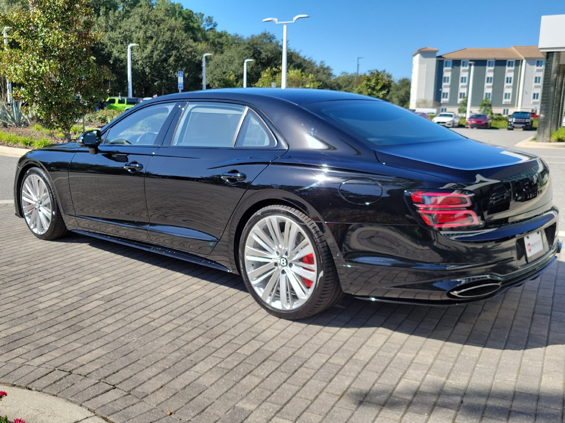 New 2027 Bentley Flying Spur Speed AWD/4WD image 2