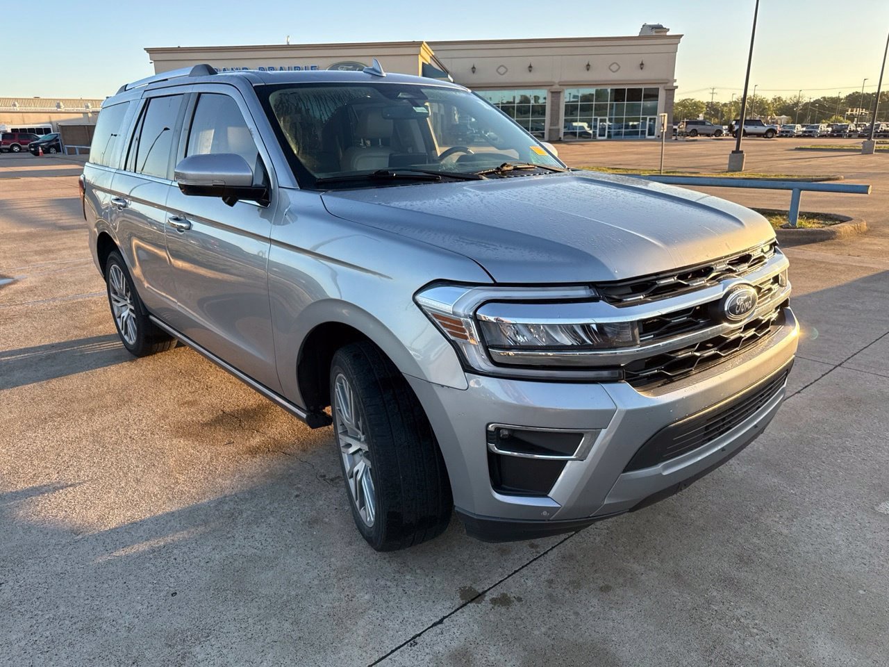 Used 2024 Ford Expedition Limited RWD image 18
