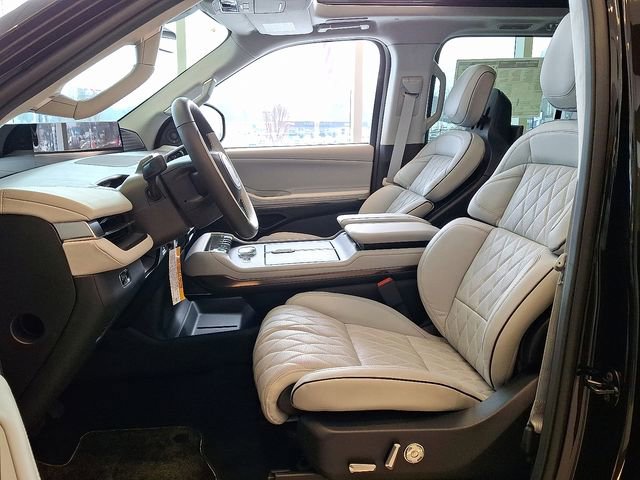 New 2026 Lincoln Navigator L Black Label image 7