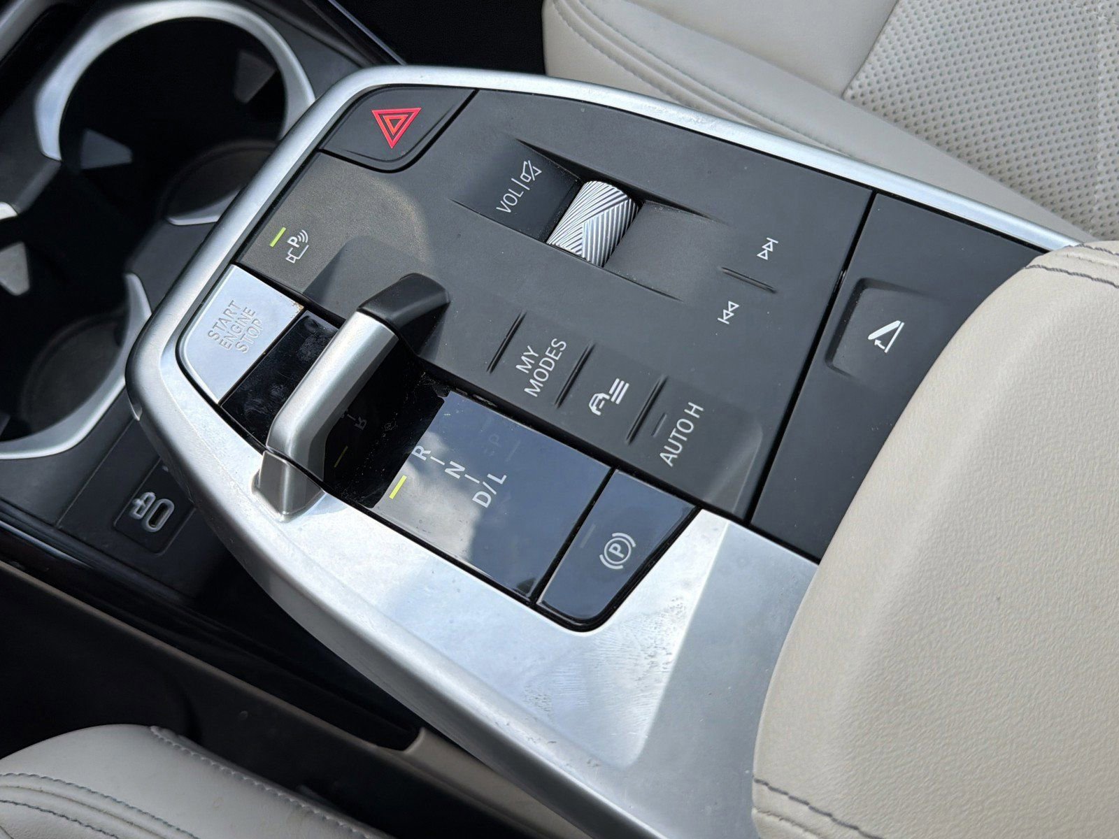 Certified 2025 BMW X2 xDrive28i AWD/4WD image 31