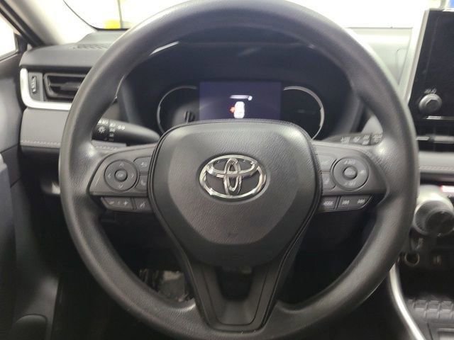Used 2024 Toyota RAV4 LE AWD/4WD image 24