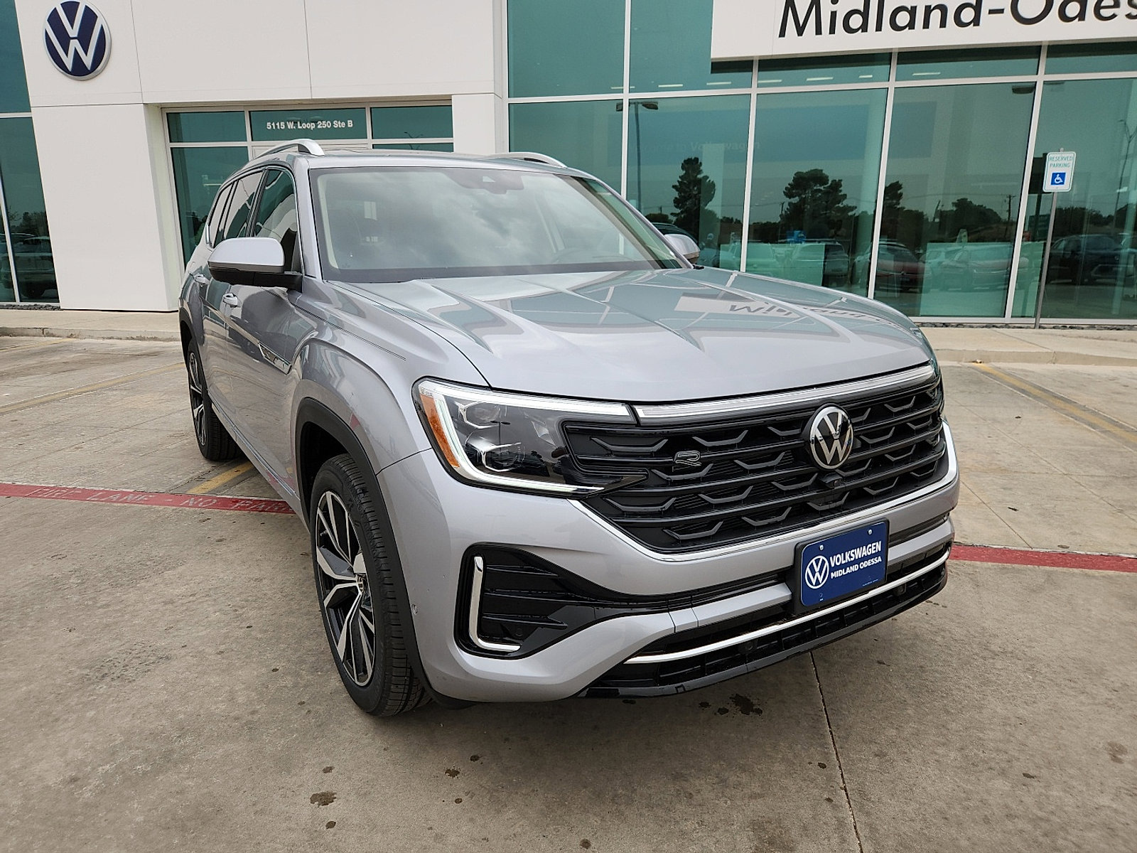 New 2026 Volkswagen Atlas SEL Premium R-Line image 1