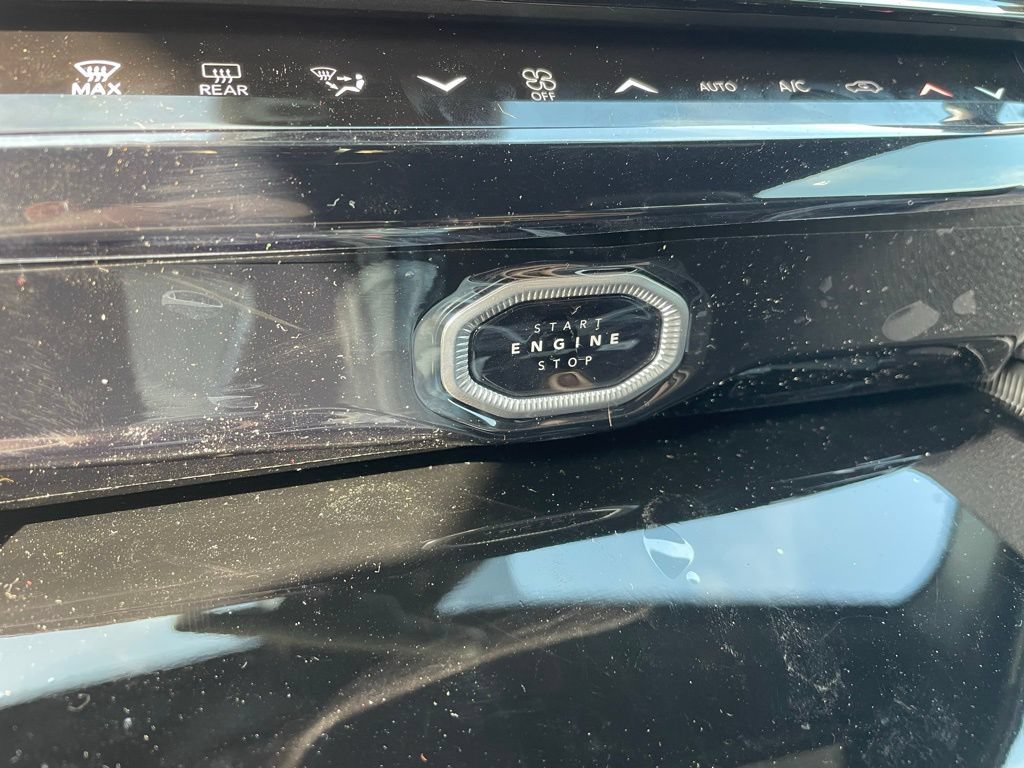 New 2026 Jeep Grand Cherokee Altitude AWD/4WD image 8