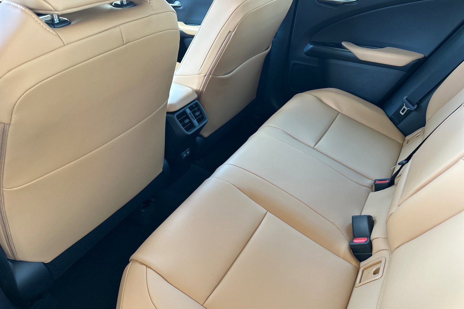 New 2026 Lexus UX 300h FWD image 12