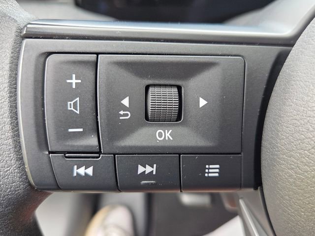 Used 2025 Nissan Kicks SV FWD image 24