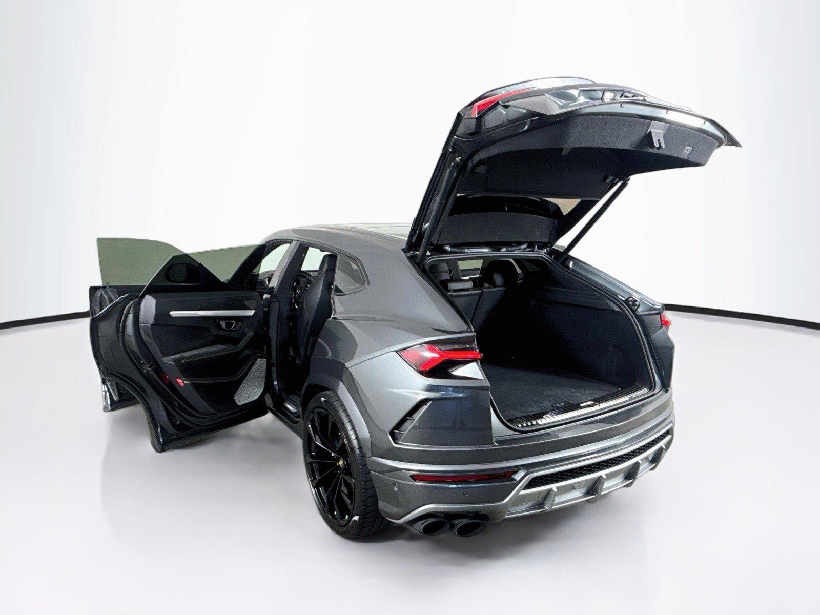 Used 2020 Lamborghini Urus AWD/4WD image 42