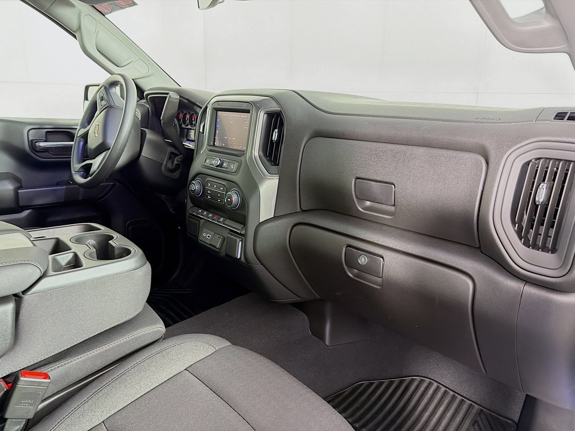 Used 2026 Chevrolet Silverado 1500 Custom w/ Turbomax Blackout Package image 28