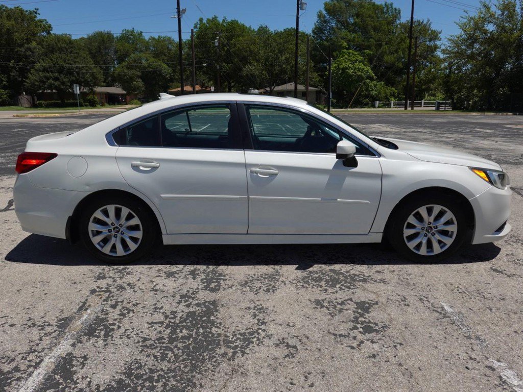 Used 2017 Subaru Legacy 2.5i Premium w/ Moonroof Package AWD/4WD image 8
