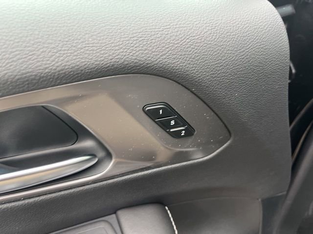 New 2026 Chrysler Pacifica Select image 13