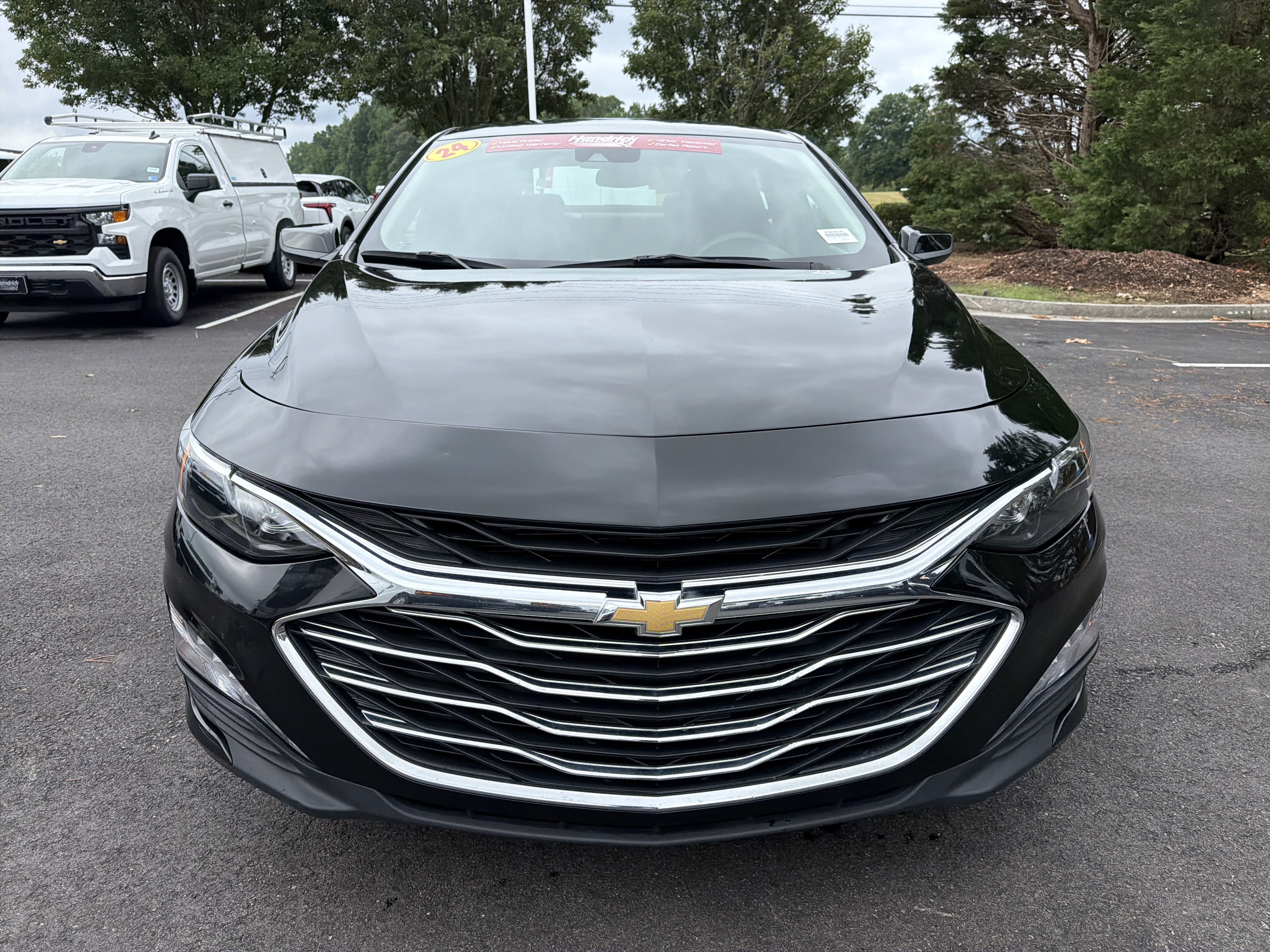 Used 2024 Chevrolet Malibu LT FWD image 2