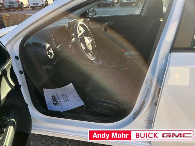 Used 2020 Kia Forte LXS FWD image 19