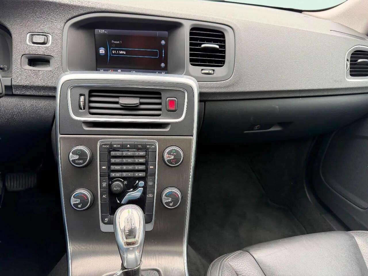 Used 2013 Volvo S60 T5 image 12