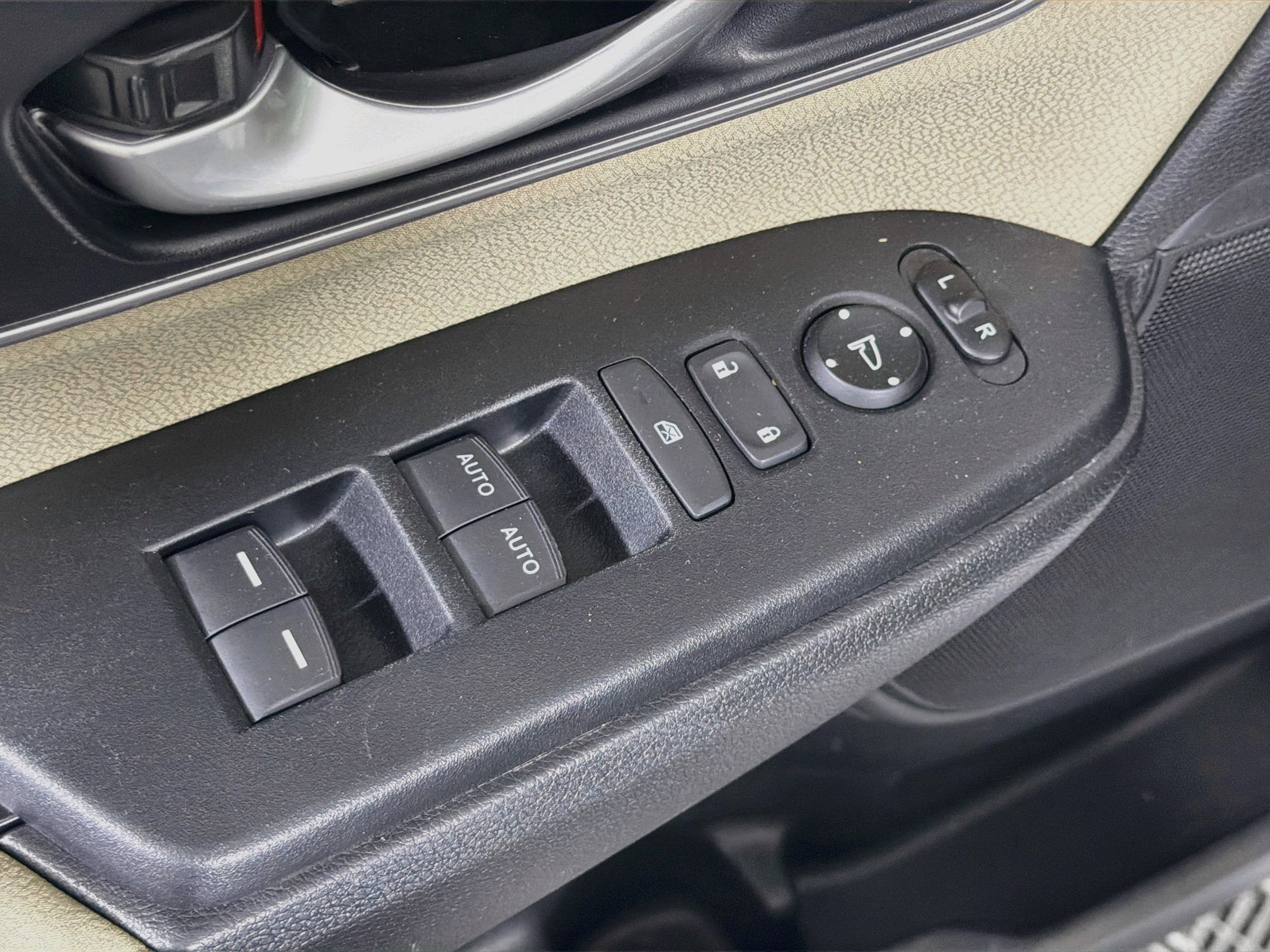 Used 2021 Honda CR-V EX image 15