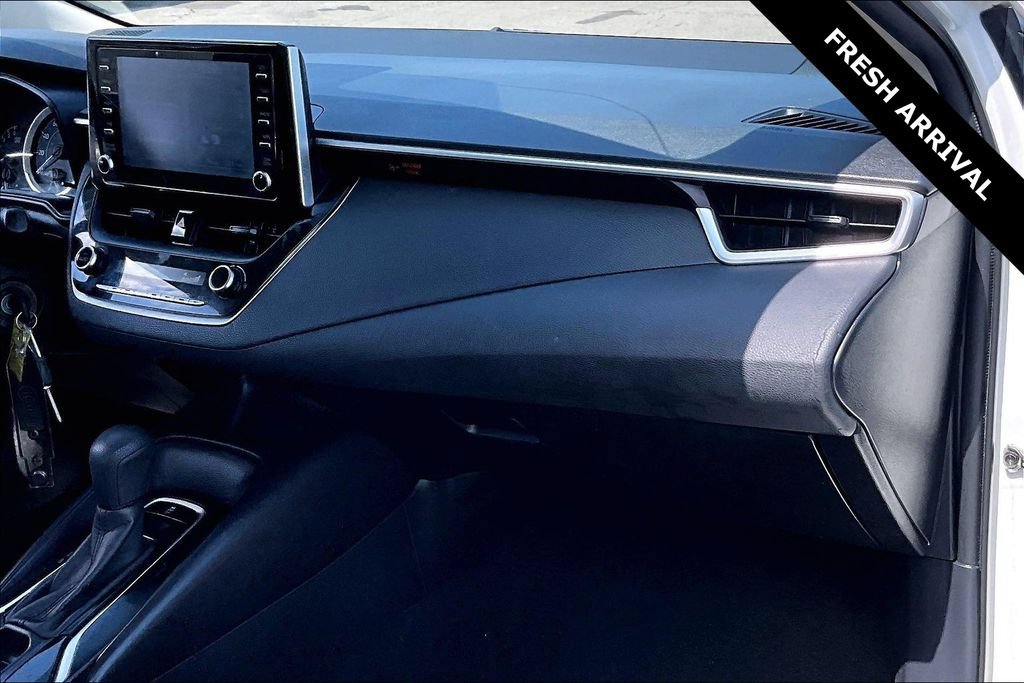 Used 2020 Toyota Corolla LE FWD image 25