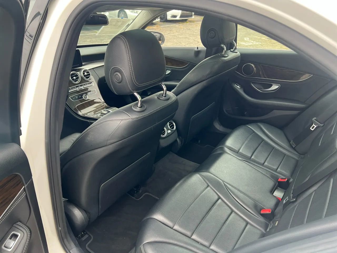 Used 2016 Mercedes-Benz C 300 4MATIC Sedan image 28