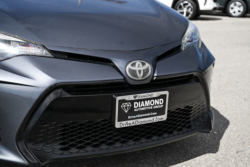 Used 2018 Toyota Corolla SE w/ Carpet Mat Package (TMS) FWD image 10