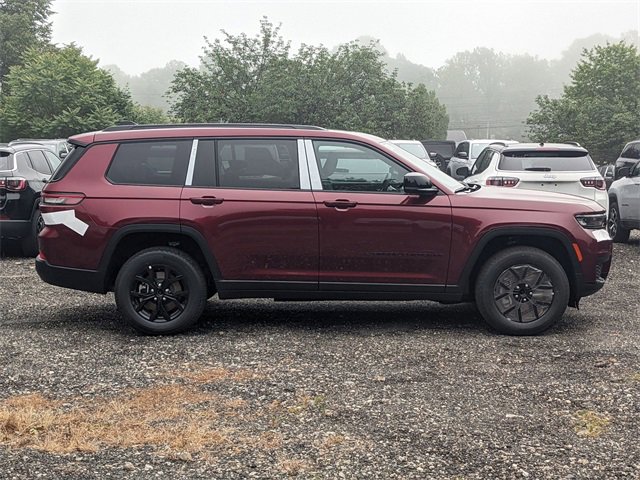 New 2025 Jeep Grand Cherokee L Altitude image 2