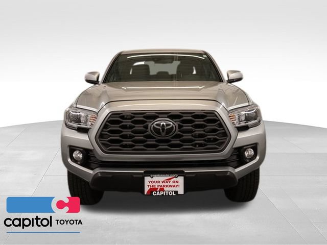 Certified 2023 Toyota Tacoma TRD Off-Road AWD/4WD image 7