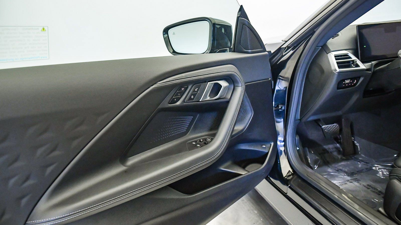 Used 2025 BMW 230i Coupe w/ Convenience Package image 20