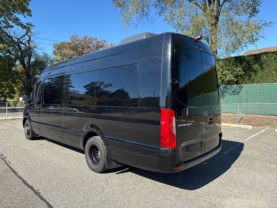 Used 2021 Mercedes-Benz Sprinter 3500 image 5