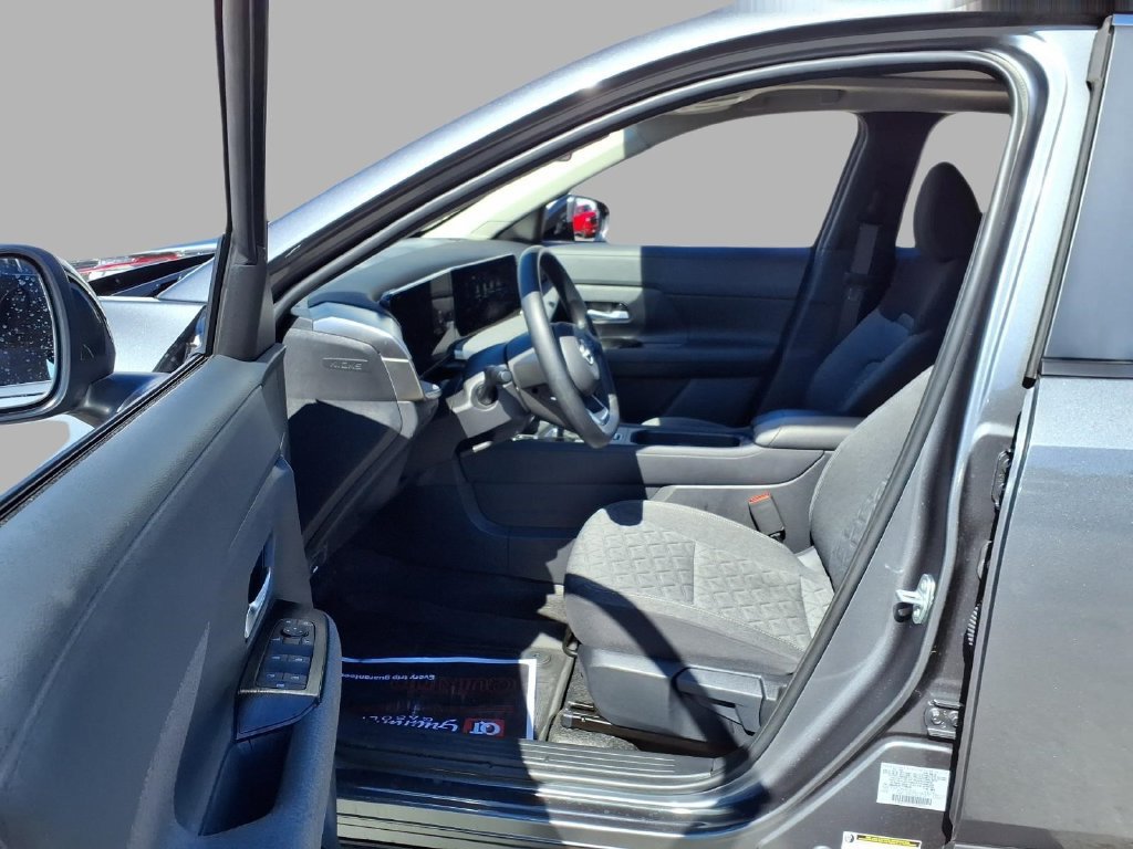 Used 2026 Nissan Kicks SV w/ SV Premium Package FWD image 20