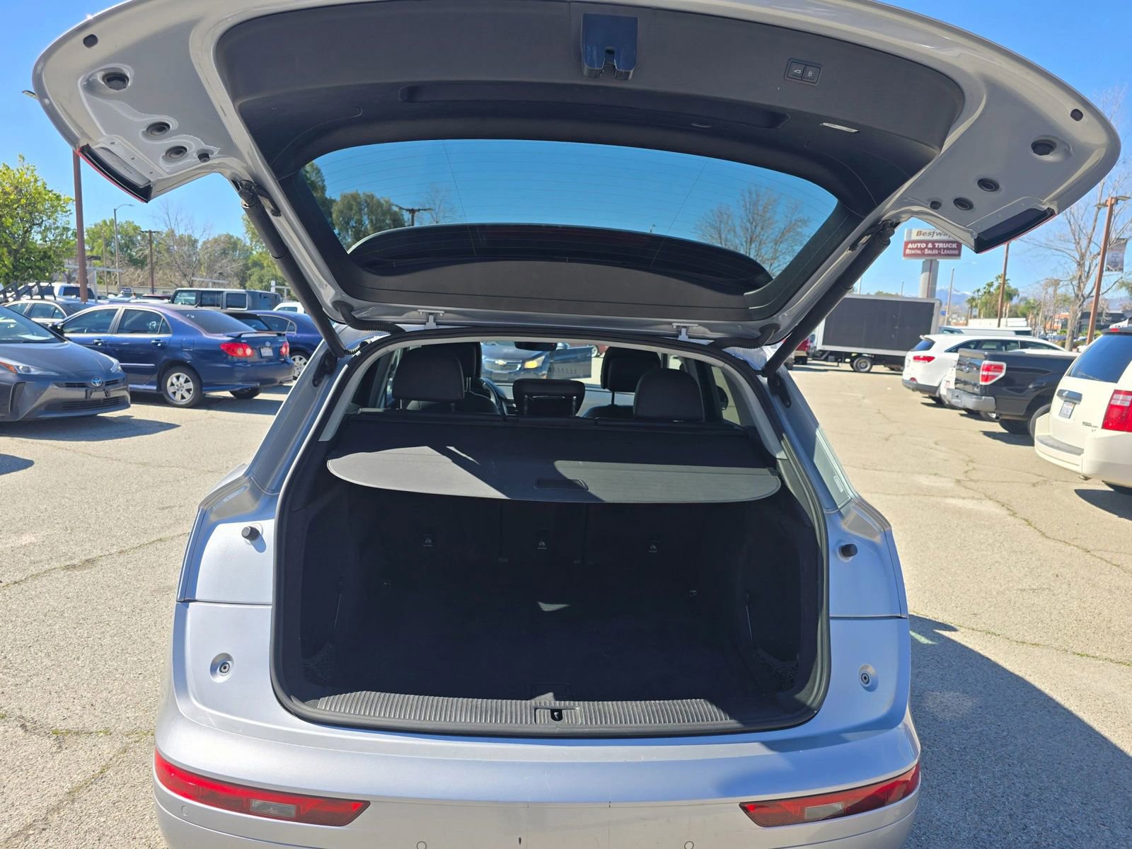 Used 2019 Audi Q5 2.0T Premium Plus image 18