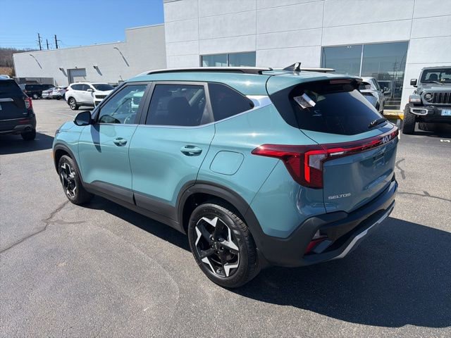 Used 2025 Kia Seltos EX image 6