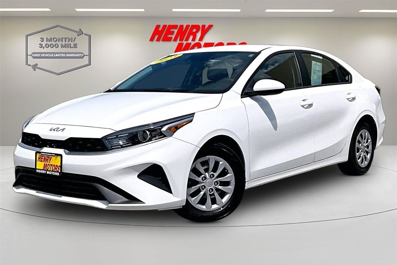 Used 2023 Kia Forte LX FWD image 3