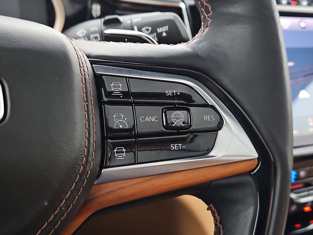 Used 2024 Jeep Grand Cherokee L Summit image 33