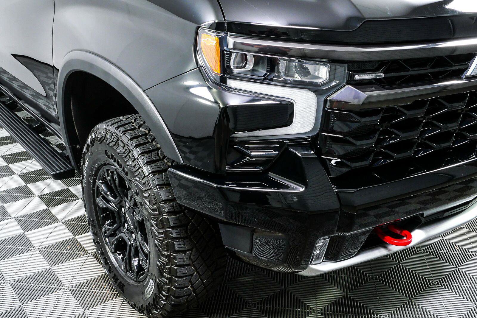 Used 2022 Chevrolet Silverado 1500 ZR2 w/ Technology Package AWD/4WD image 34