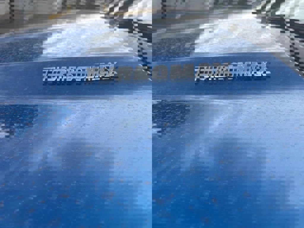 Used 2025 Chevrolet Silverado 1500 Custom w/ LPO, Dark Essentials Package AWD/4WD image 5