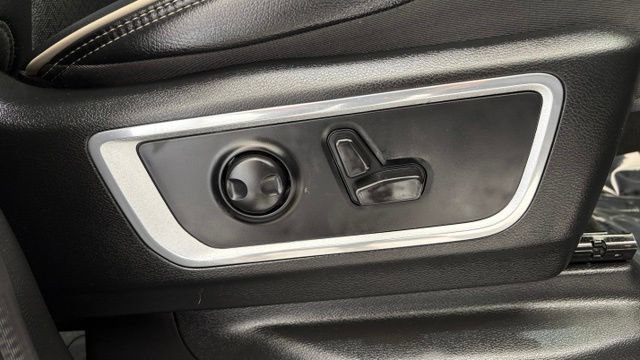 Used 2023 RAM 1500 Laramie AWD/4WD image 20