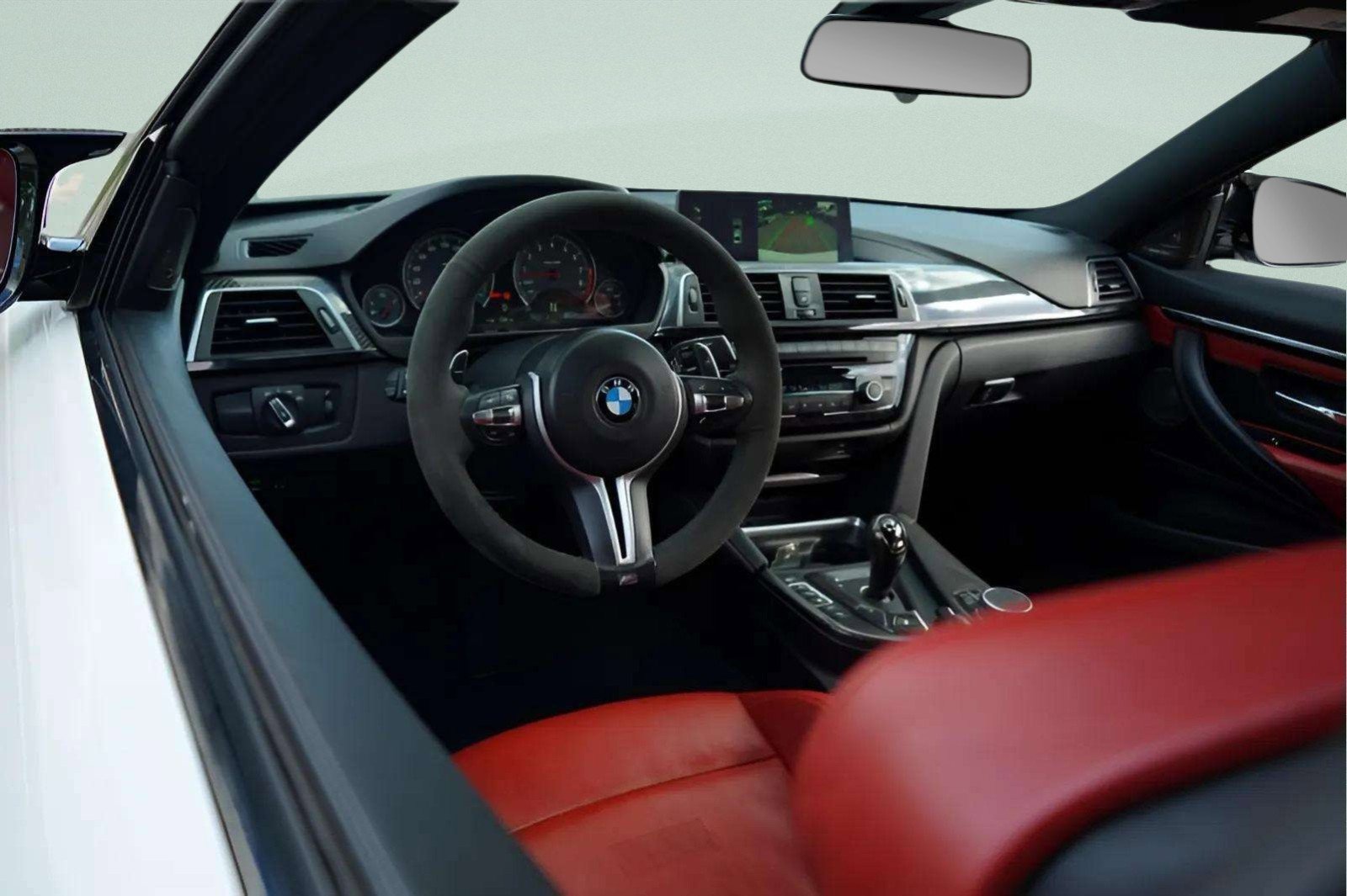 Used 2018 BMW M4 Coupe w/ Competition Package image 29