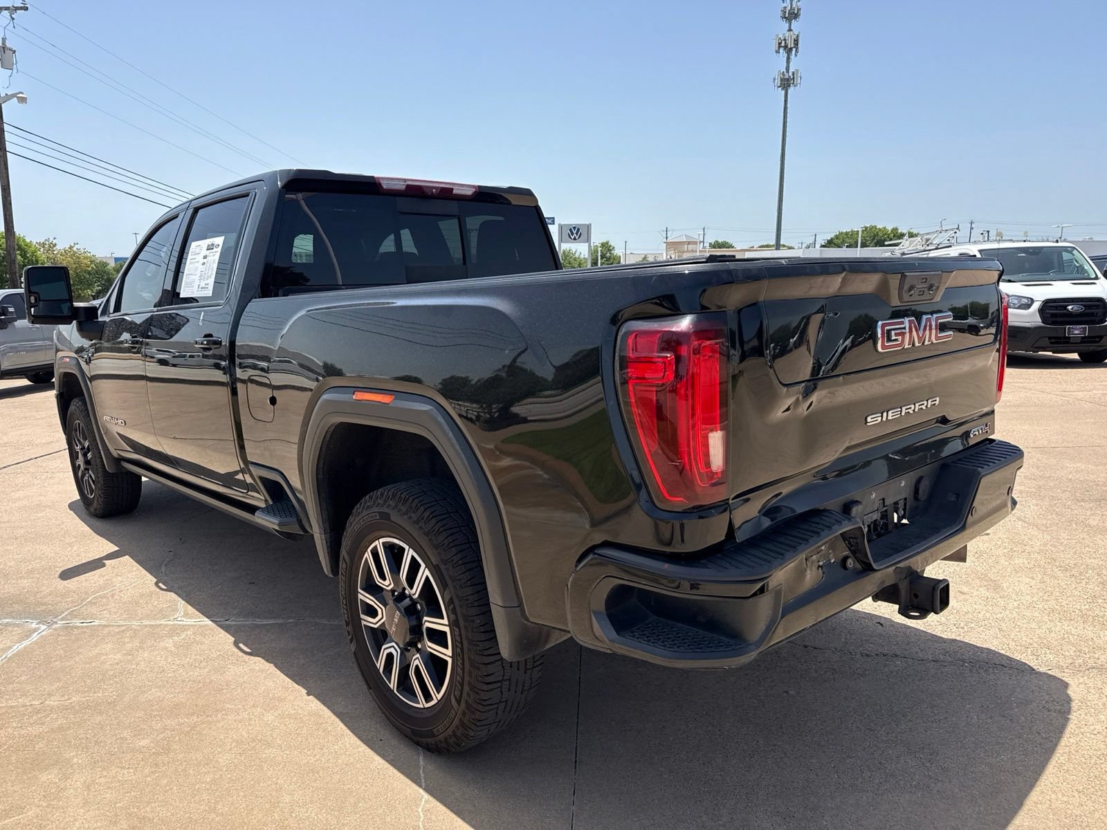 Used 2023 GMC Sierra 2500 AT4 w/ AT4 Premium Plus Package AWD/4WD image 5