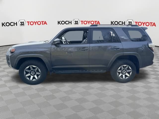 Certified 2022 Toyota 4Runner TRD Off-Road Premium w/ Moonroof Package image 4
