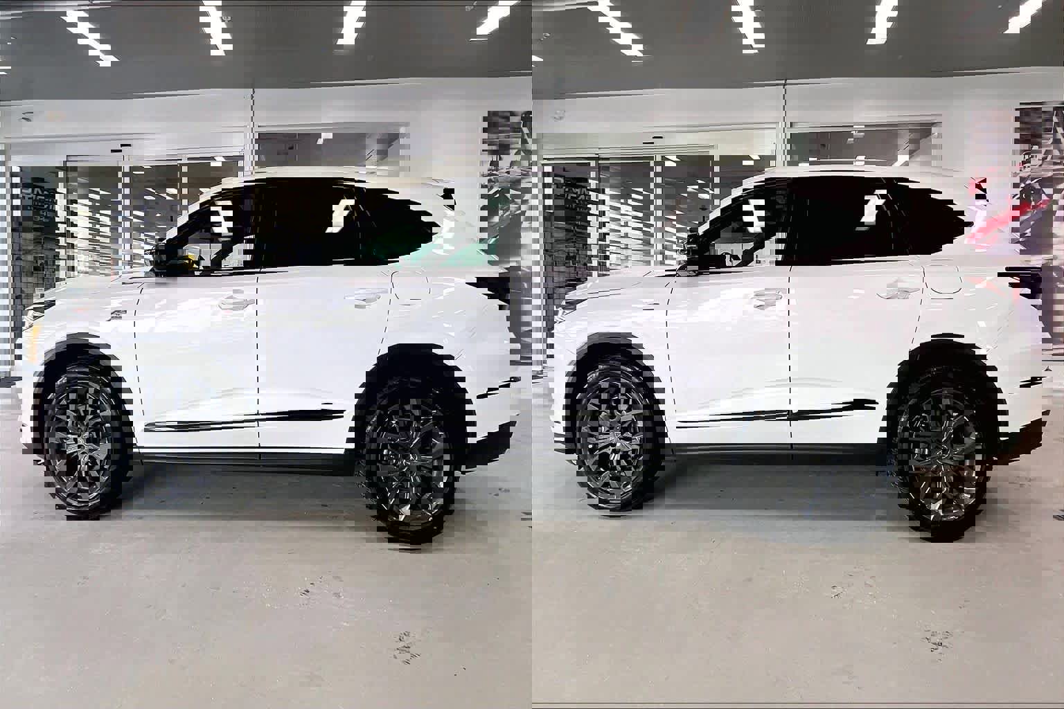 Used 2023 Acura MDX A-Spec image 3