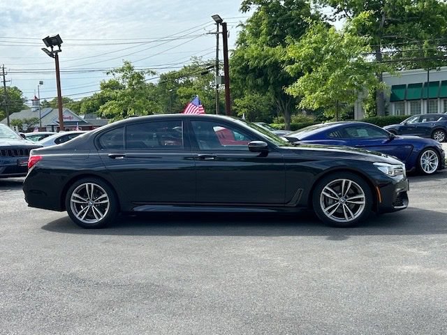 Used 2019 BMW 740i xDrive w/ M Sport Package AWD/4WD image 4