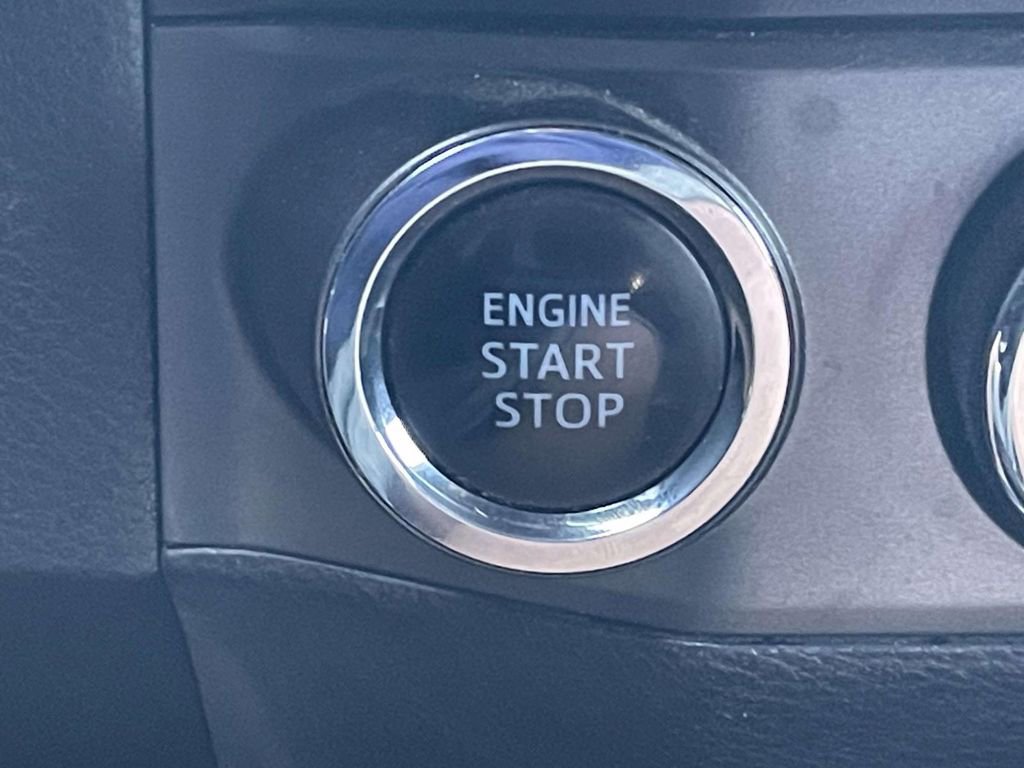 Used 2017 Toyota Tacoma TRD Sport image 33