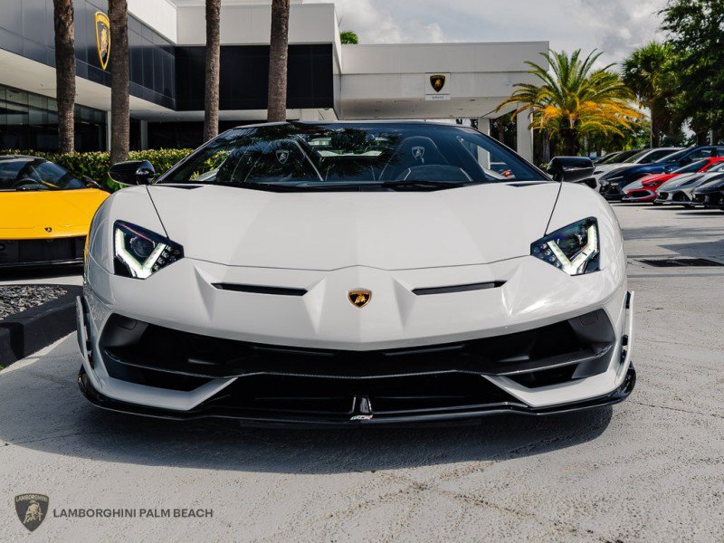 Used 2021 Lamborghini Aventador SVJ AWD/4WD image 12