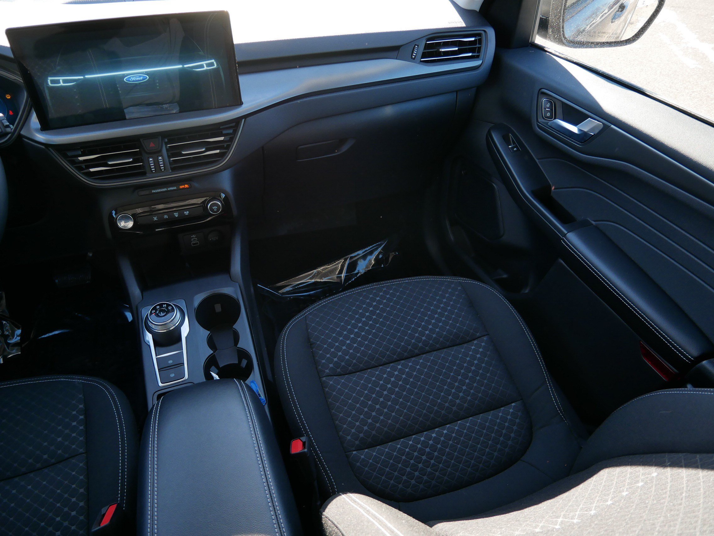 Used 2025 Ford Escape Active w/ Active Premium Tech Pack AWD/4WD image 11