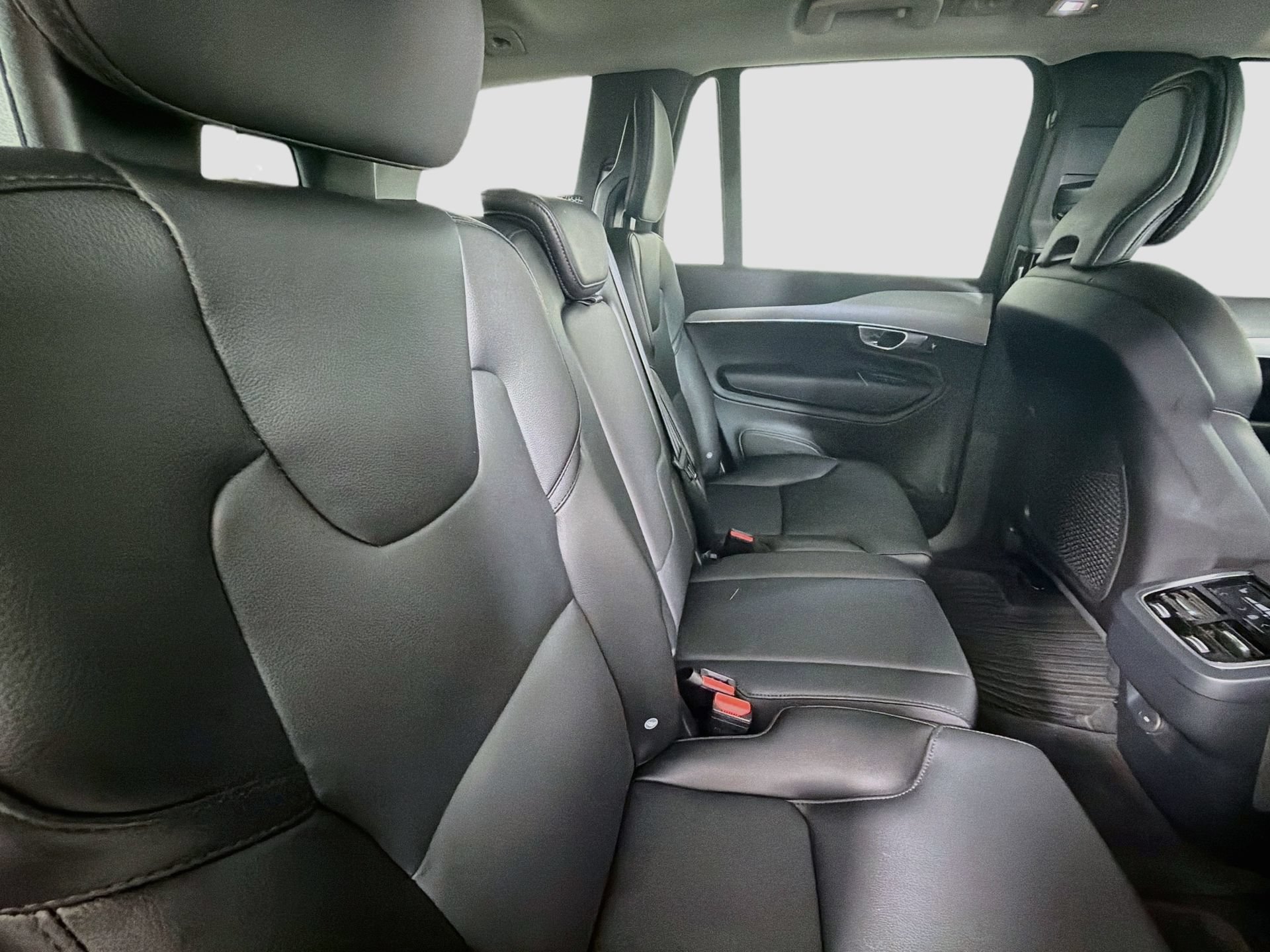 Certified 2023 Volvo XC90 B5 Core w/ Protection Package Premier AWD/4WD image 27