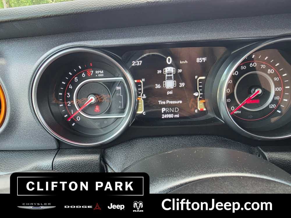 Used 2021 Jeep Gladiator Mojave AWD/4WD image 24